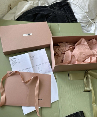 Miu empty shoe box - empty,
