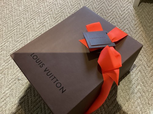 Louis vuitton empty large gift - louis,