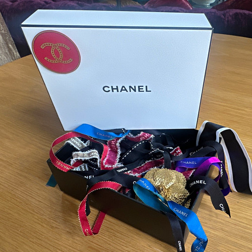 Chanel empty gift box filled - empty,